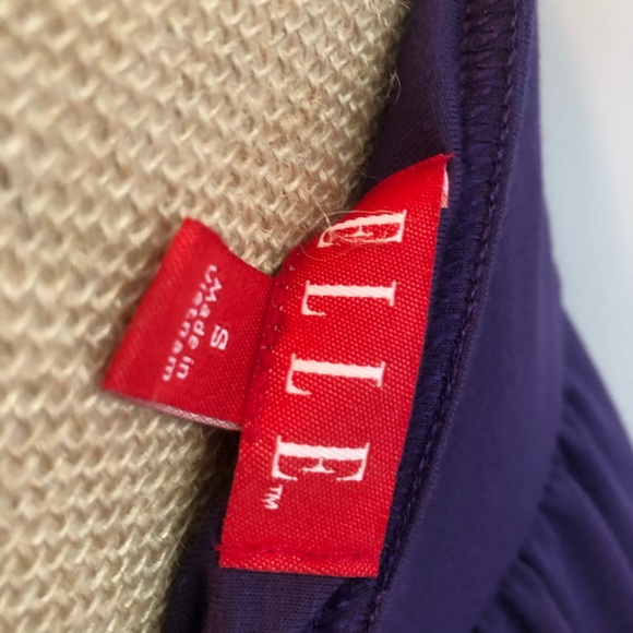 ELLE Sleeveless  Dress - Picture 4 of 4